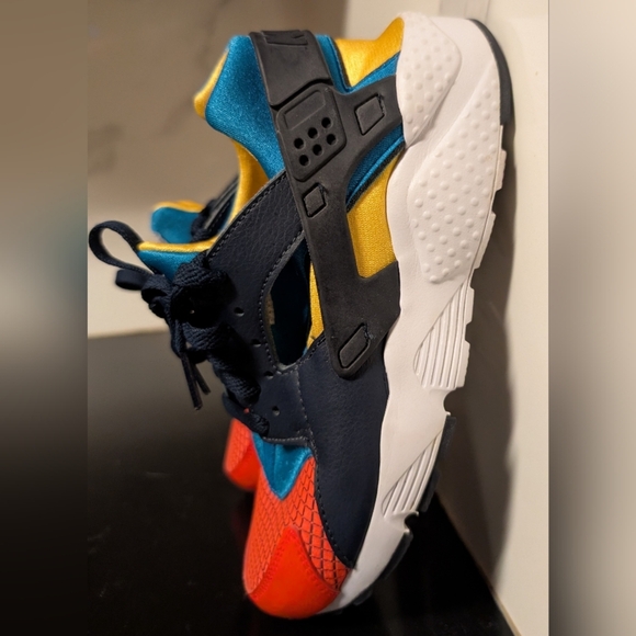 Nike Air Huarache Run Ultra Now Multi-Color (GS) Sneakers Size 5.5Y MSRP $94.99 - Picture 9 of 13